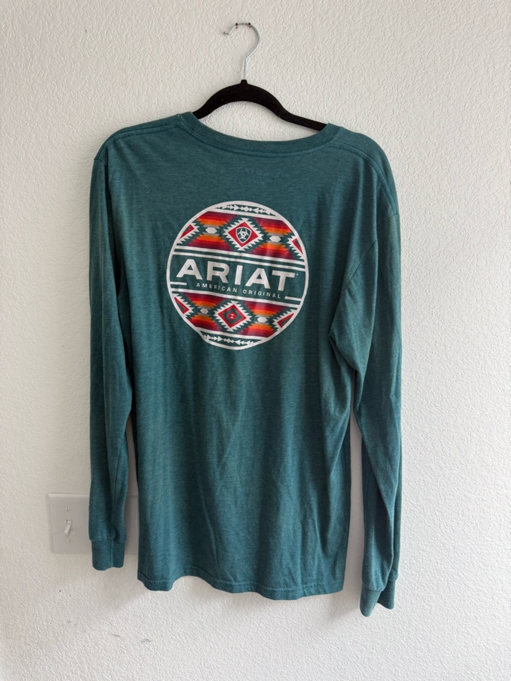 Ariat Long Sleeve Crewneck Shirt in Teal Green with Chest Logo SZ Large - Picture 2 of 4